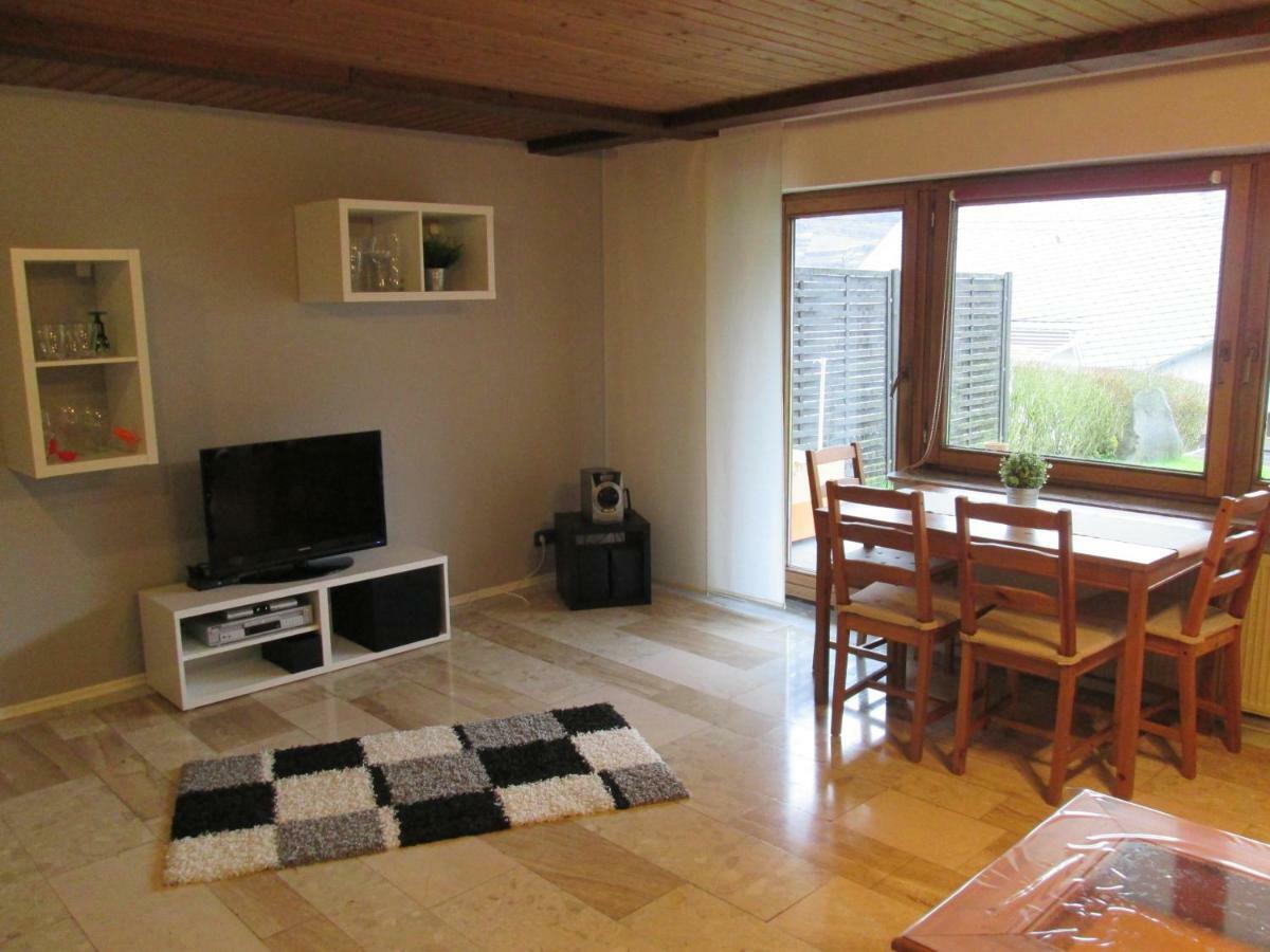 Ferienwohnung Edi Fischer Oberfell Bagian luar foto