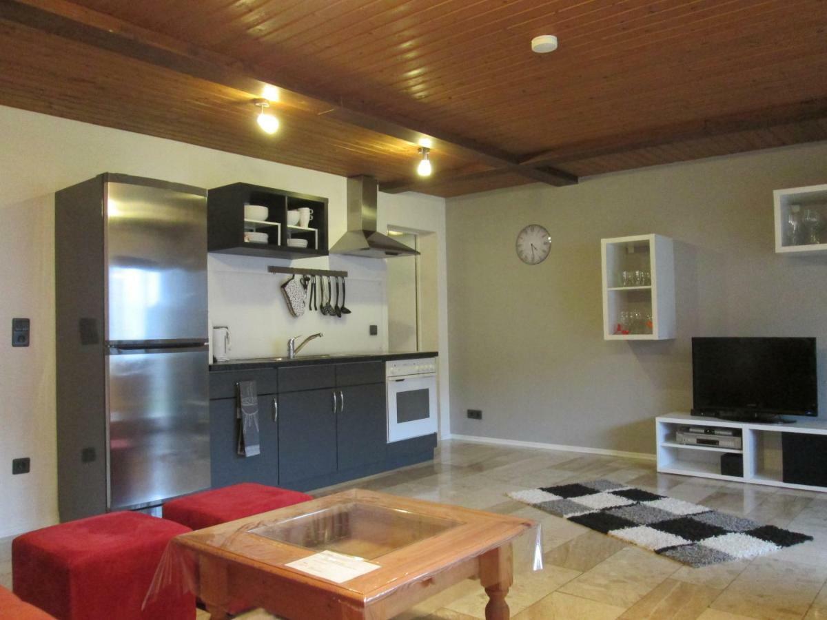 Ferienwohnung Edi Fischer Oberfell Bagian luar foto