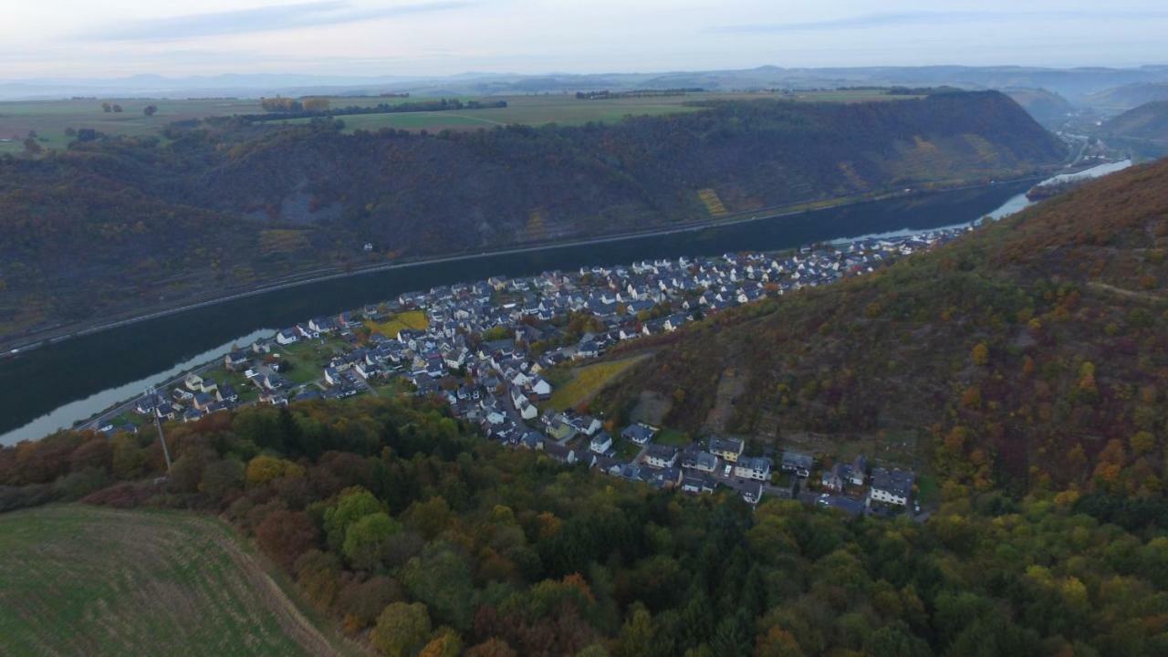 Ferienwohnung Edi Fischer Oberfell Bagian luar foto
